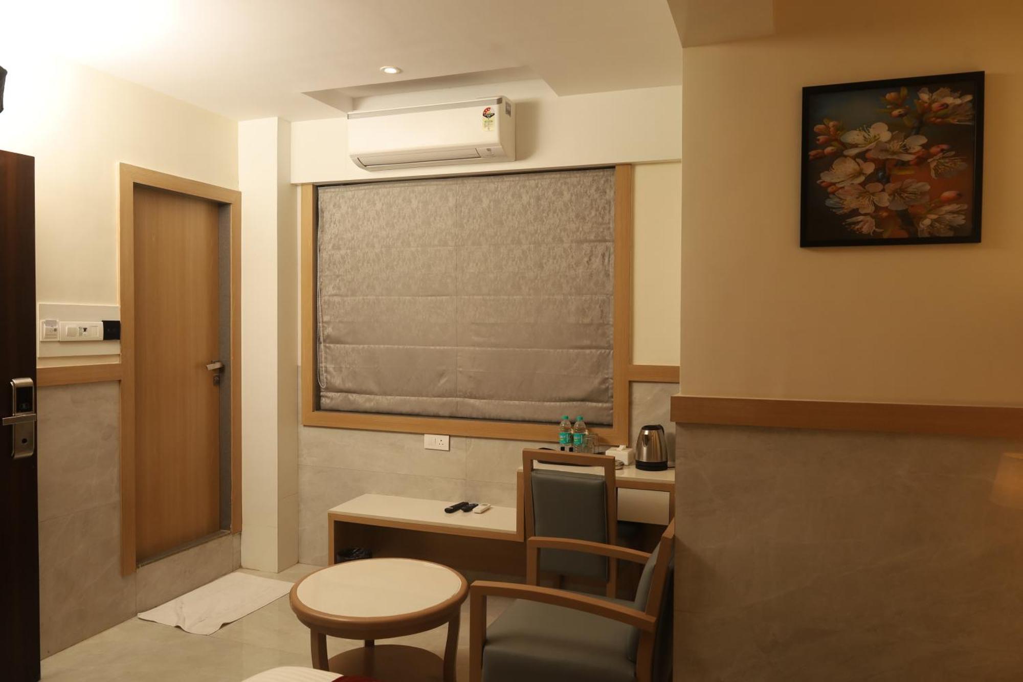 Hotel Prestige Residency Thane Exterior photo